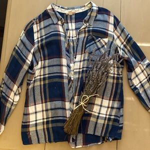 Women’s Plaid Button-Down Flannel
